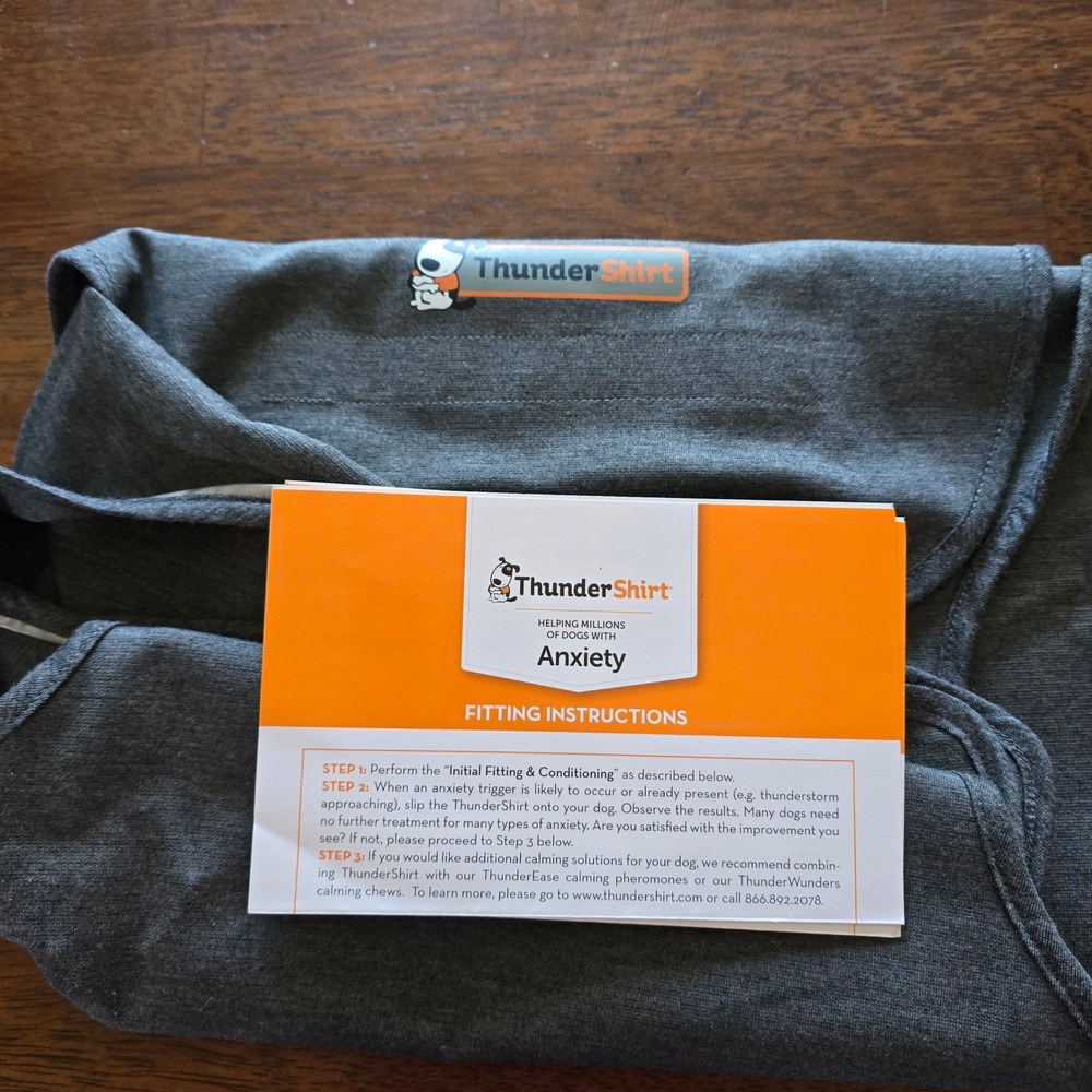 ThunderShirt Classic Dog Anxiety Jacket Solid Gray Large 41-64 lbs New in Box - Picture 4 of 5